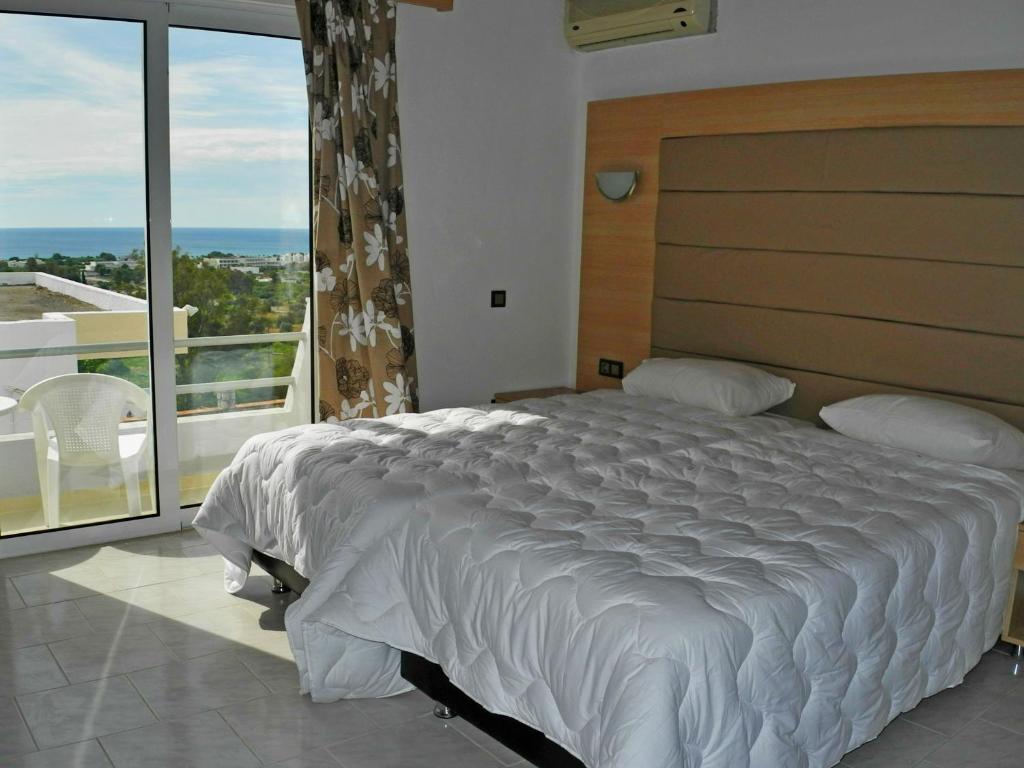 Gardenia Hotel Перисса Экстерьер фото